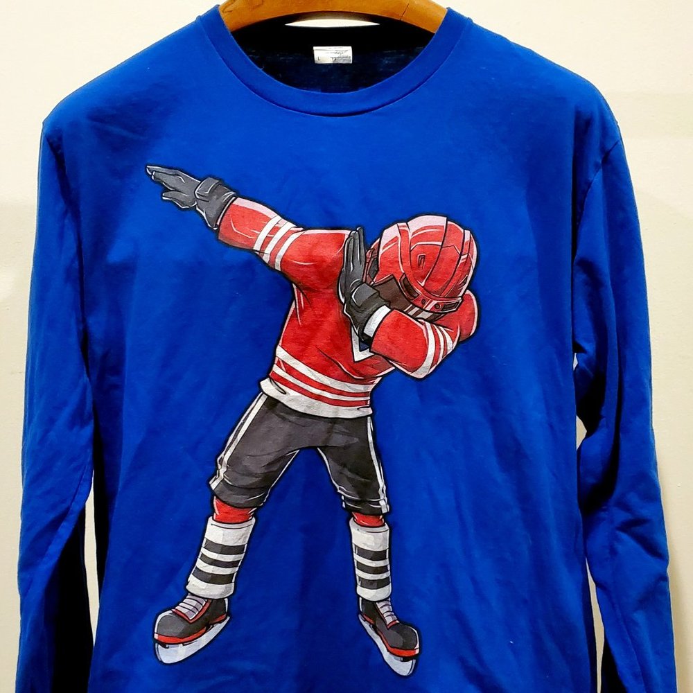 Dabbing Hockey Player Novelty Shirt, Very Cringe L - Picture 1 of 5